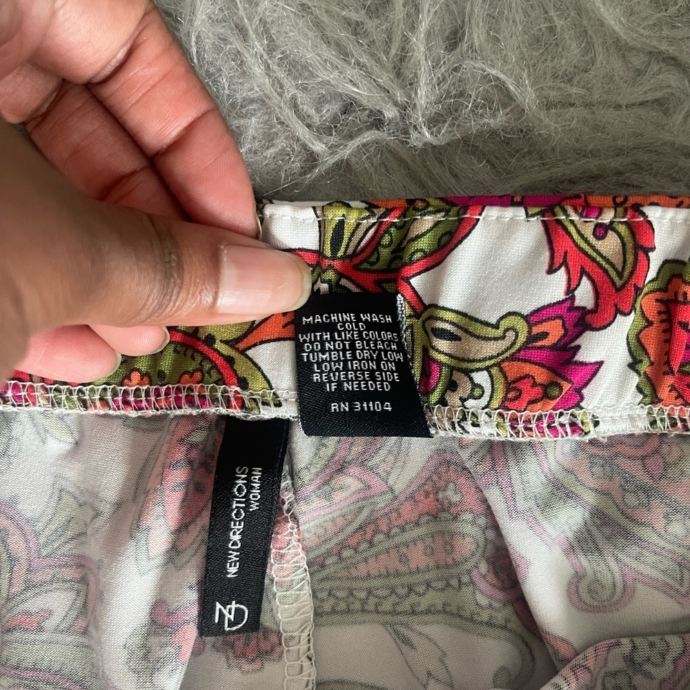 New Directions Colorful Paisley Wide-Leg Pants - Picture 6 of 10
